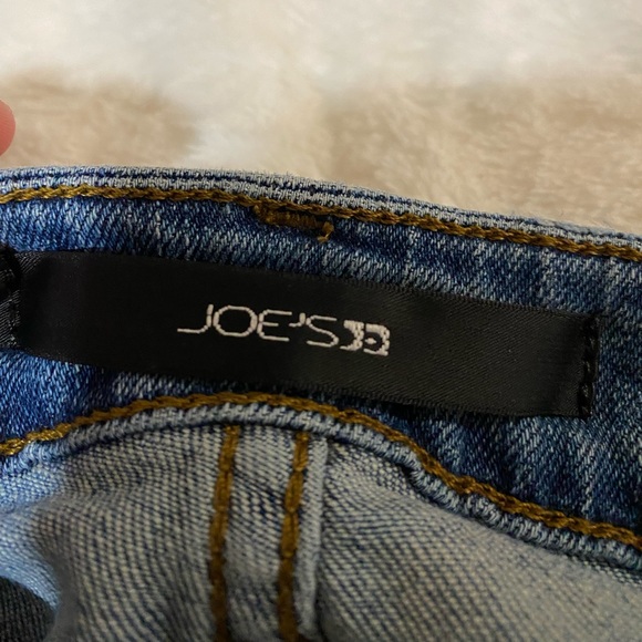 Joe’s Jean Skinny Ankle Distressed Jeans - Picture 2 of 8